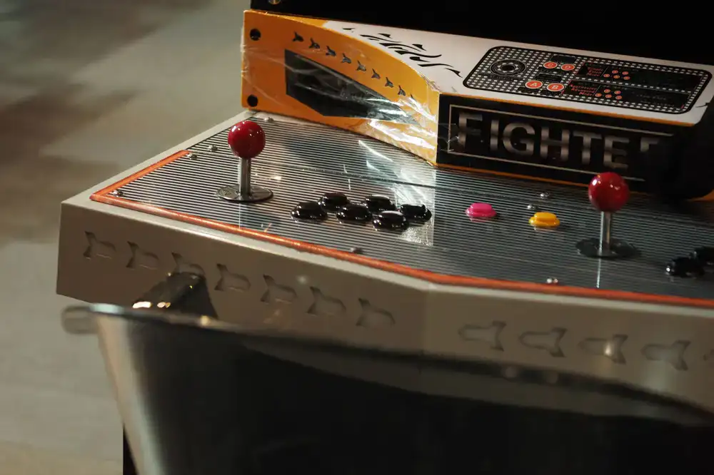 Arcade fighting game joystick and buttons